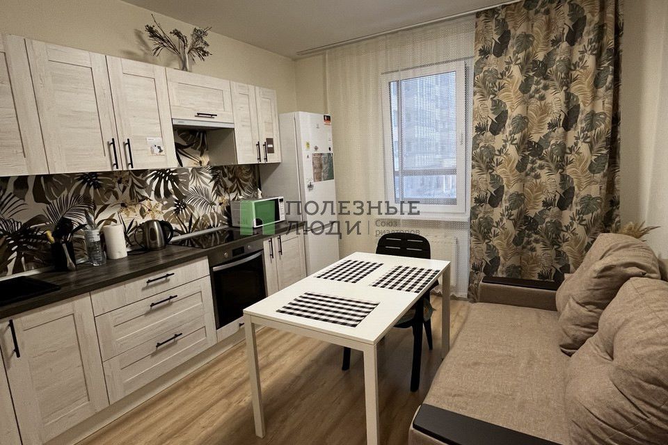 Сдаётся 1-комнатная квартира, 42 м²