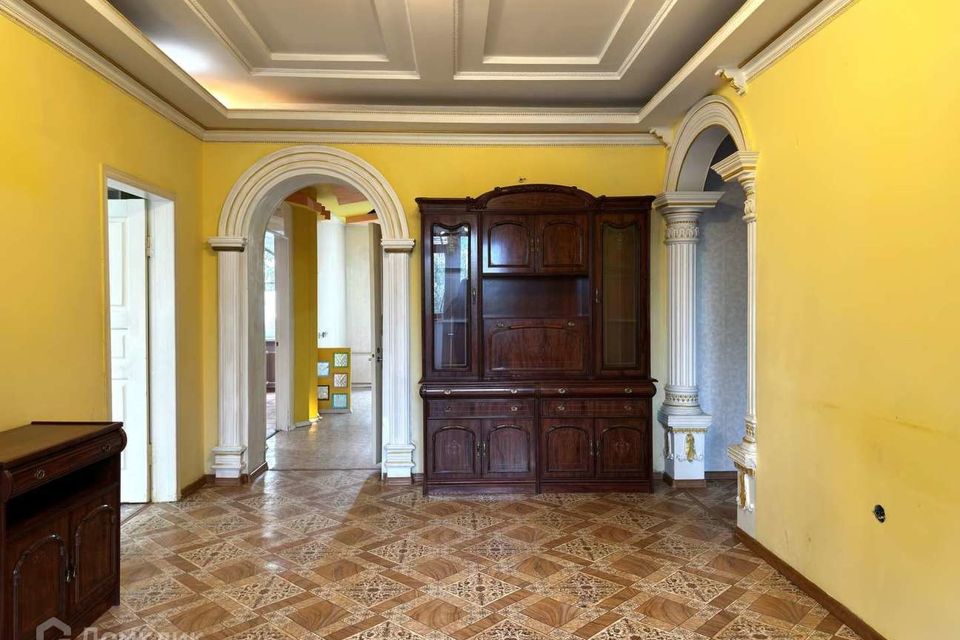 Продаётся 4-комнатная квартира, 92.7 м²