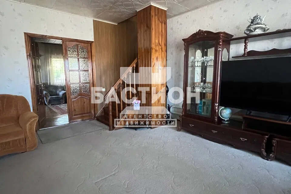 Продаётся 2-этажный дом, 272 м²