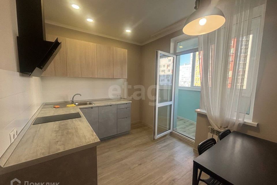 Продаётся 2-комнатная квартира, 55.8 м²