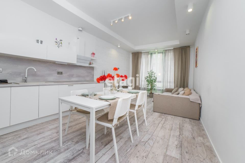 Продаётся 1-комнатная квартира, 53.1 м²