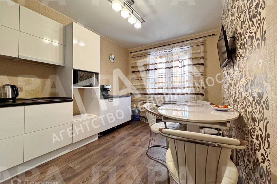 Продаётся 1-комнатная квартира, 43.2 м²