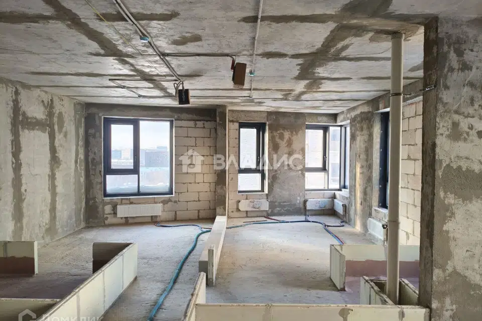 Продаётся 4-комнатная квартира, 126.8 м²
