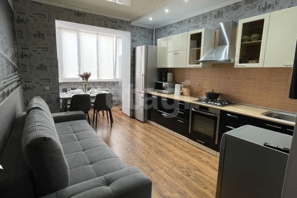 Продаётся 1-комнатная квартира, 49 м²