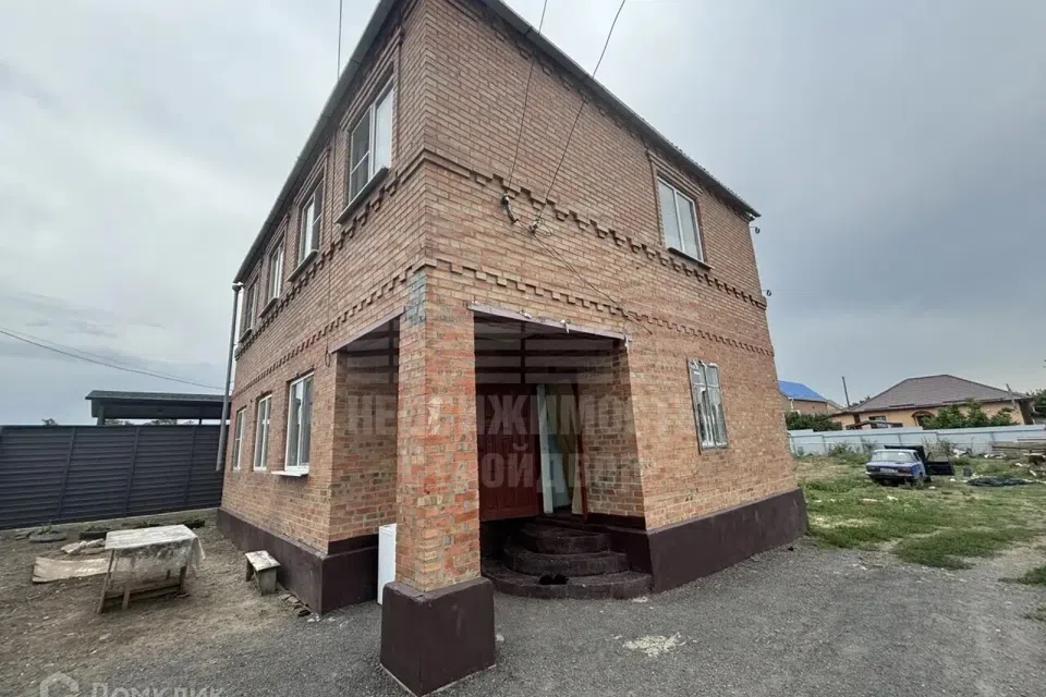 Продаётся 2-этажный дом, 167 м²