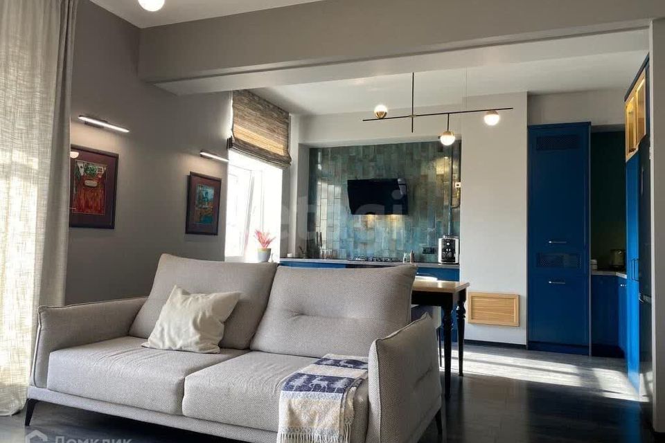Продаётся 3-комнатная квартира, 90 м²