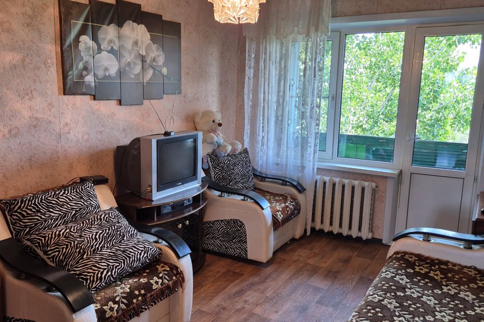Продаётся 3-комнатная квартира, 58.8 м²