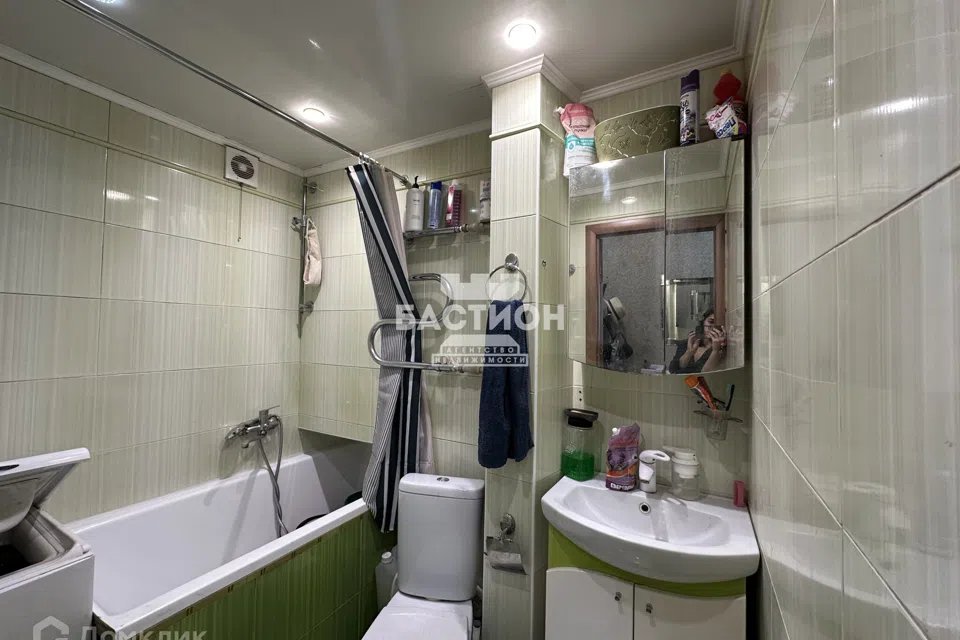Продаётся 4-комнатная квартира, 66.6 м²