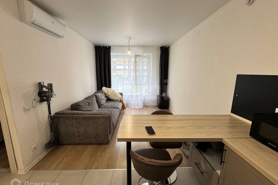 Продаётся 1-комнатная квартира, 35.3 м²