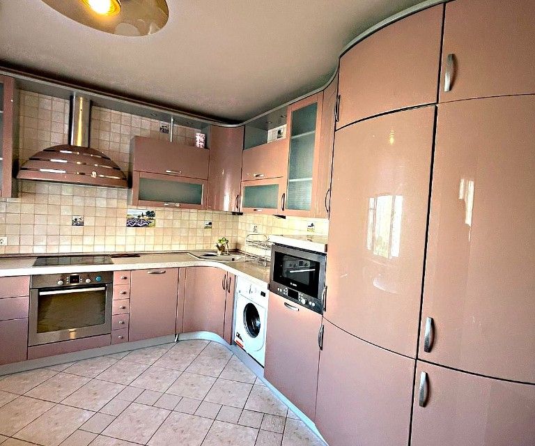 Продаётся 3-комнатная квартира, 75 м²