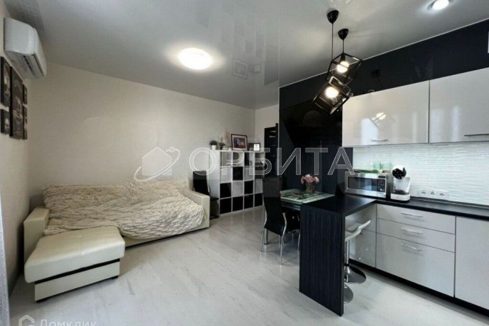 Продаётся 1-комнатная квартира, 51.5 м²