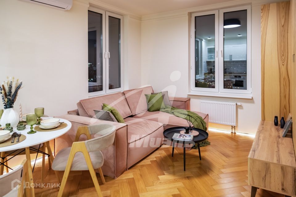Продаётся 1-комнатная квартира, 43.8 м²