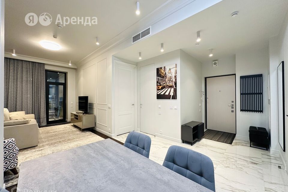 Сдаётся 2-комнатная квартира, 56 м²