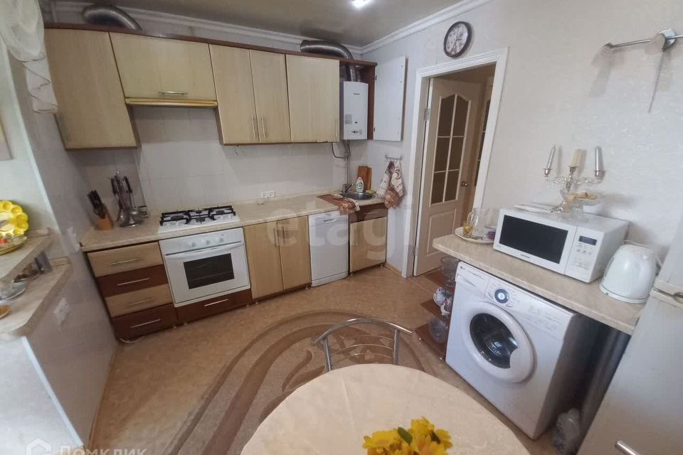 Продаётся 3-комнатная квартира, 64.6 м²