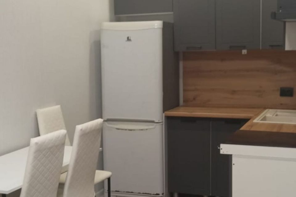 Сдаётся 1-комнатная квартира, 38 м²