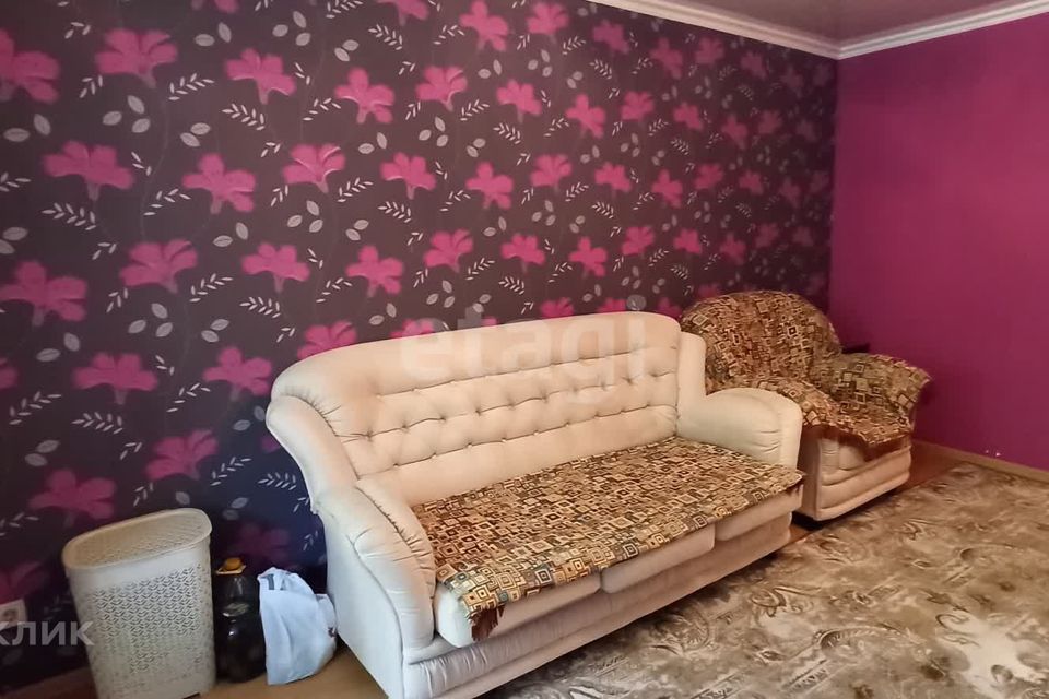 Продаётся 3-комнатная квартира, 56.5 м²