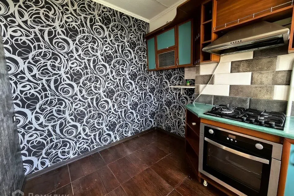 Продаётся 3-комнатная квартира, 57.3 м²