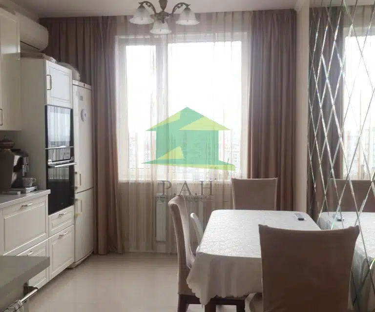 Продаётся 3-комнатная квартира, 76 м²