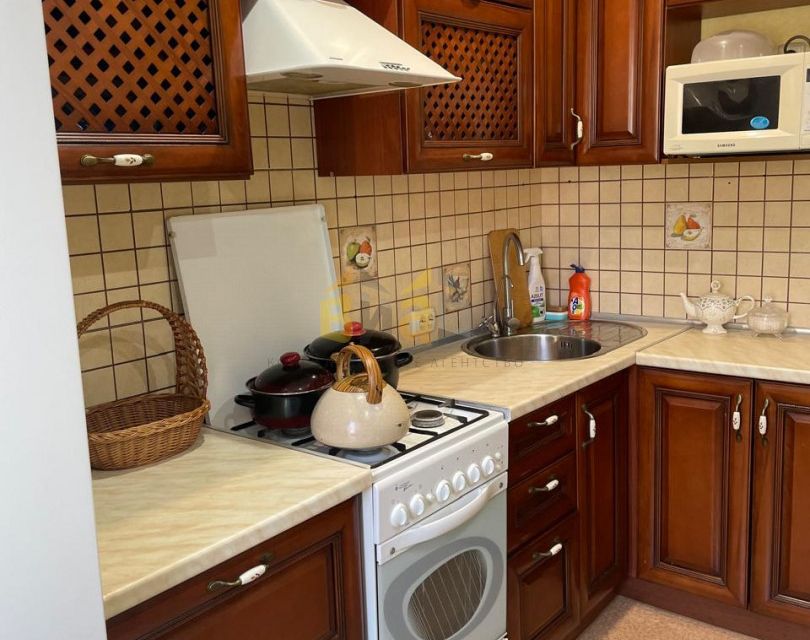 Сдаётся 3-комнатная квартира, 72 м²