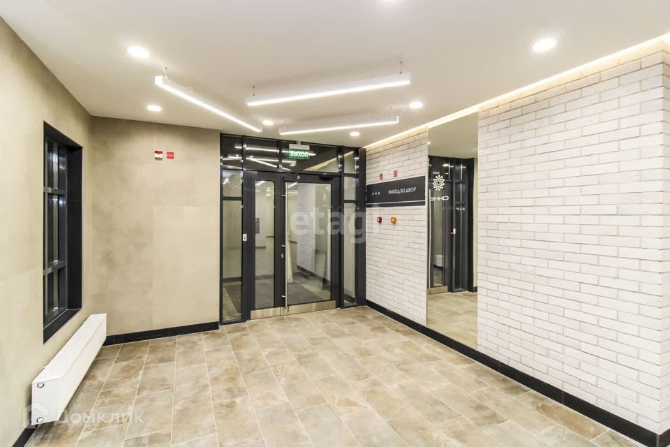 Продаётся 2-комнатная квартира, 90.8 м²