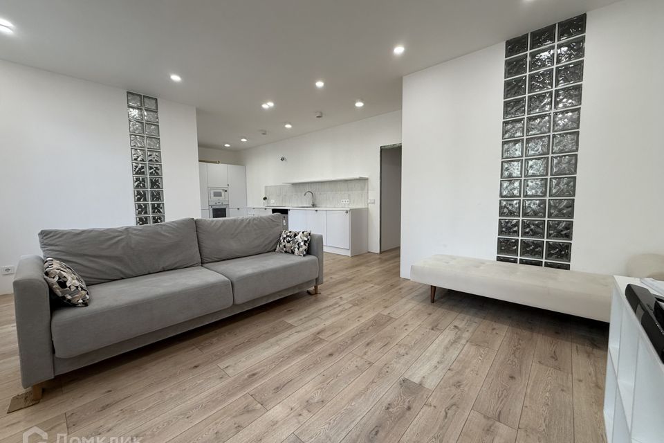 Продаётся 3-комнатная квартира, 97.2 м²