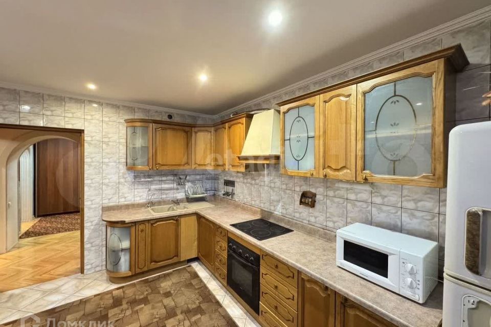 Сдаётся 3-комнатная квартира, 106 м²