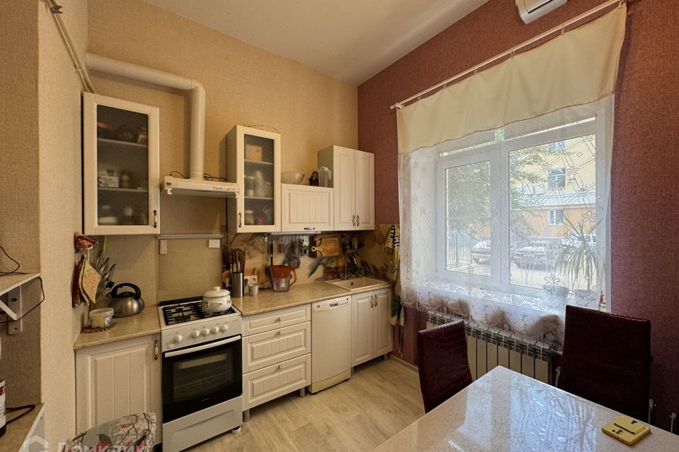 Продаётся 4-комнатная квартира, 97.7 м²