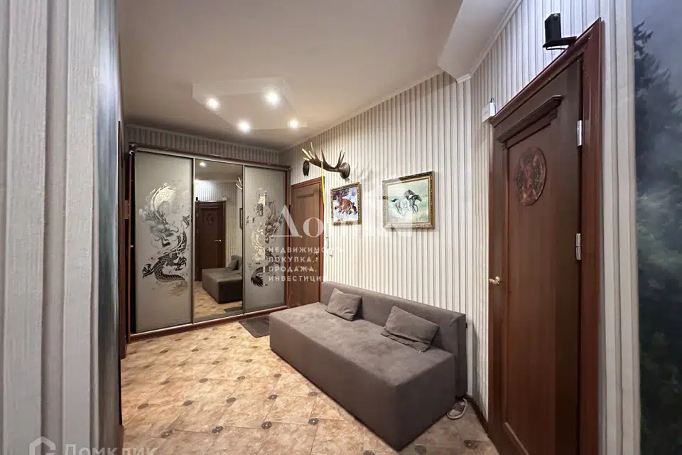 Продаётся 4-комнатная квартира, 118.8 м²