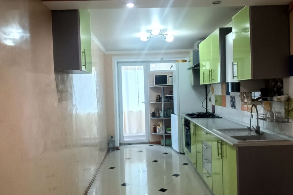 Продаётся 3-комнатная квартира, 70 м²