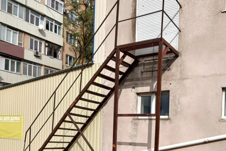 Сдаётся помещение своб. назначения, 200 м²