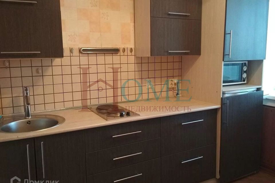 Сдаётся 1-комнатная квартира, 42 м²