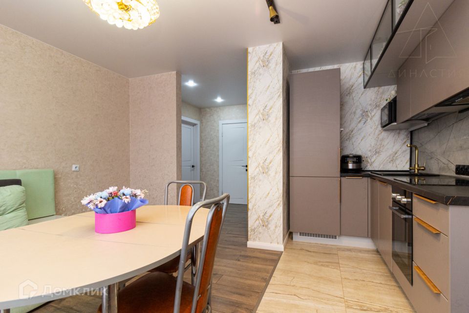 Продаётся 3-комнатная квартира, 51.8 м²