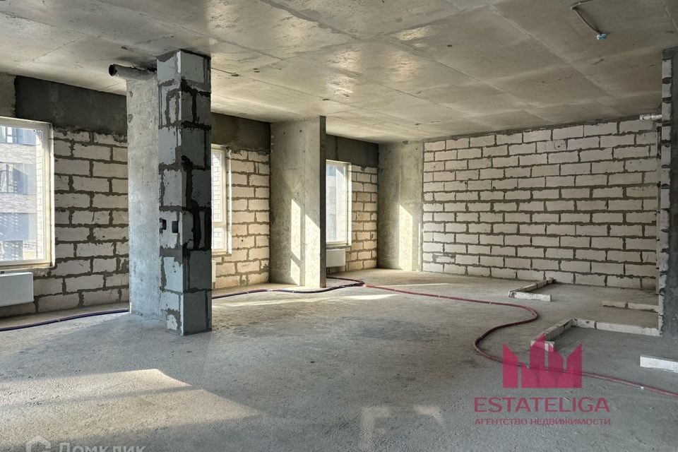 Продаётся 4-комнатная квартира, 114 м²