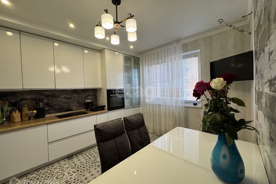 Продаётся 2-комнатная квартира, 73.8 м²
