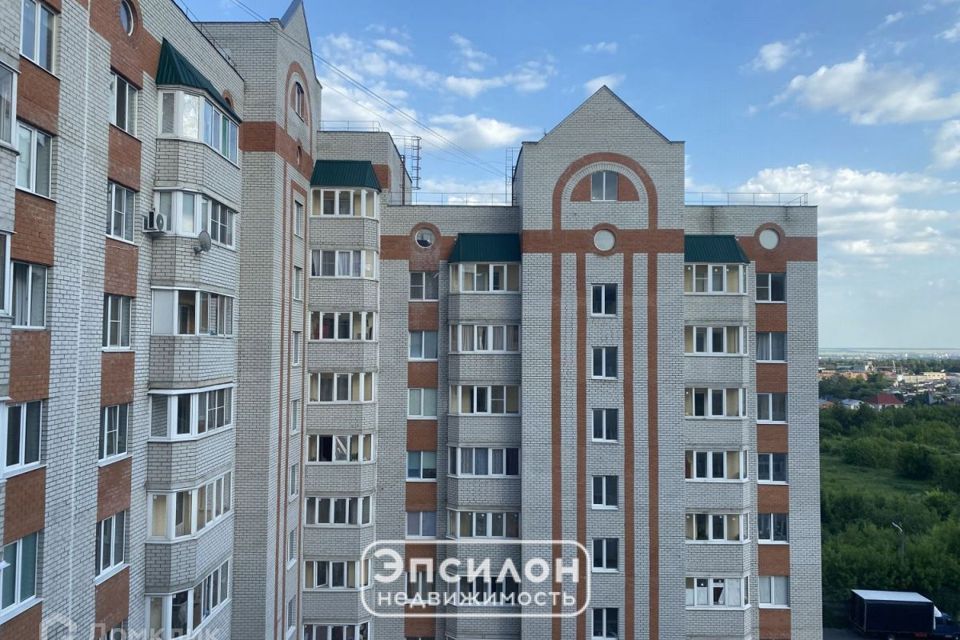 Продаётся 2-комнатная квартира, 58.3 м²
