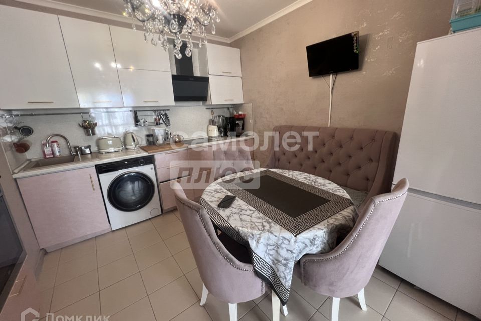 Продаётся 3-комнатная квартира, 57.9 м²