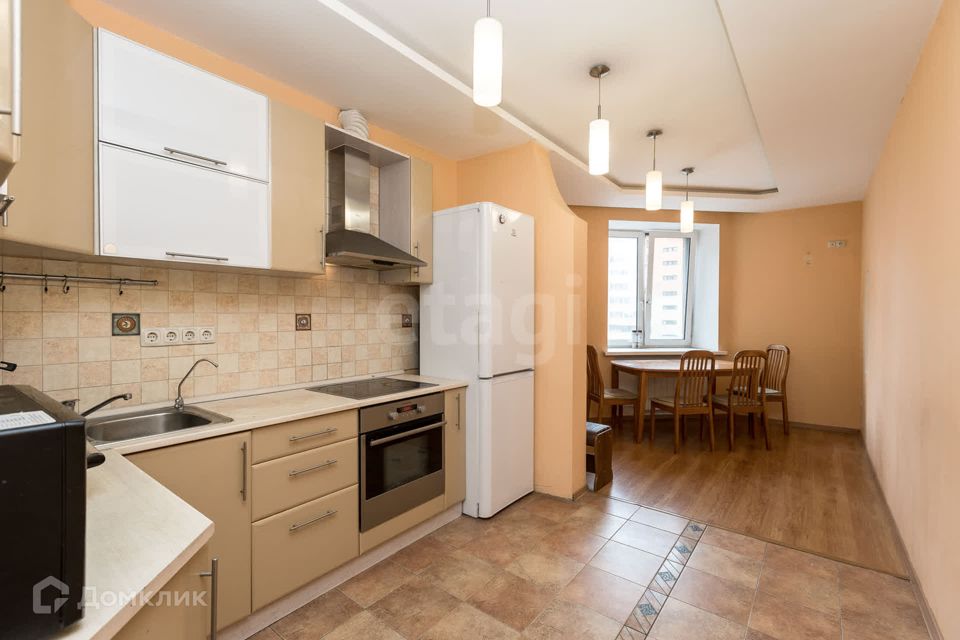Продаётся 2-комнатная квартира, 68.5 м²