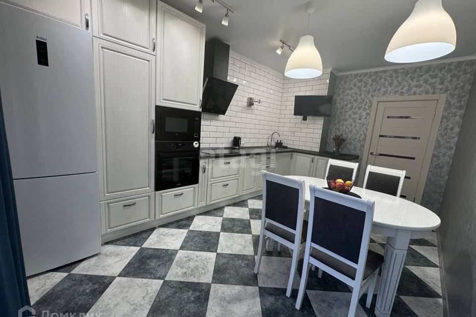 Продаётся 2-комнатная квартира, 68.7 м²
