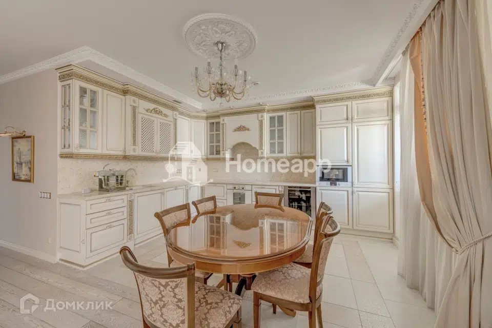 Продаётся 3-комнатная квартира, 122.9 м²