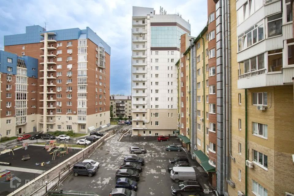 Продаётся 2-комнатная квартира, 95.3 м²