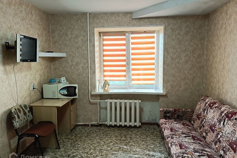 Продаётся комната в 1-комн. квартире, 12.8 м²