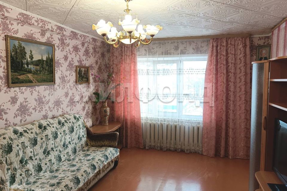 Продаётся 4-комнатная квартира, 58.7 м²