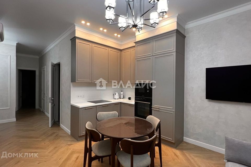 Продаётся 2-комнатная квартира, 65 м²