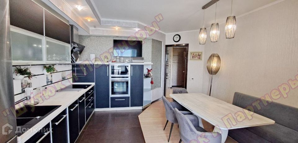 Продаётся 3-комнатная квартира, 90 м²