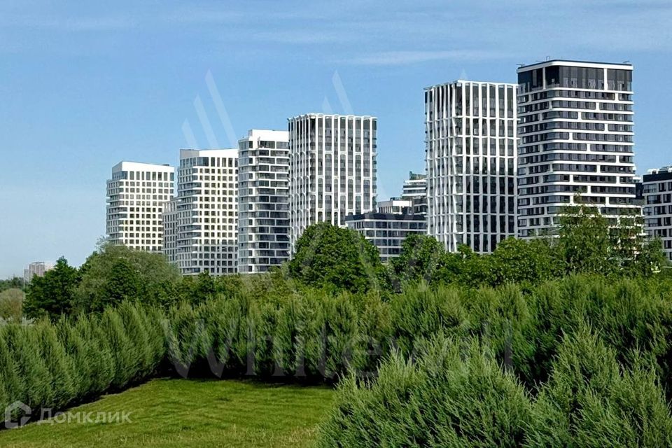 Продаётся 3-комнатная квартира, 121 м²