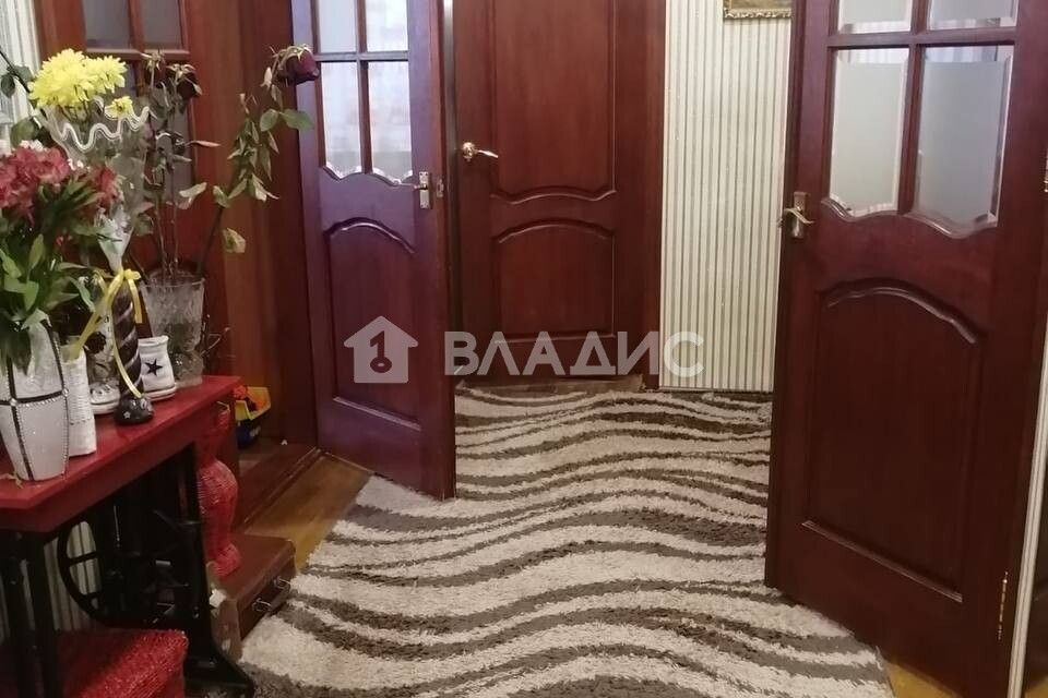 Продаётся 4-комнатная квартира, 103 м²