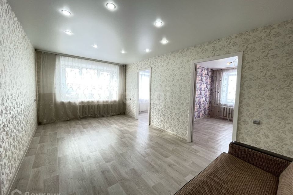 Продаётся 4-комнатная квартира, 62 м²