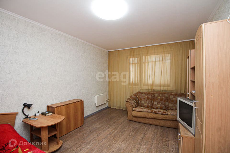 Продаётся 1-комнатная квартира, 38 м²
