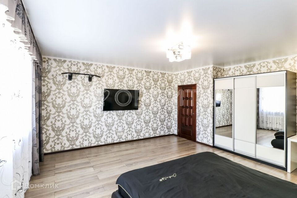 Продаётся 3-комнатная квартира, 126.6 м²