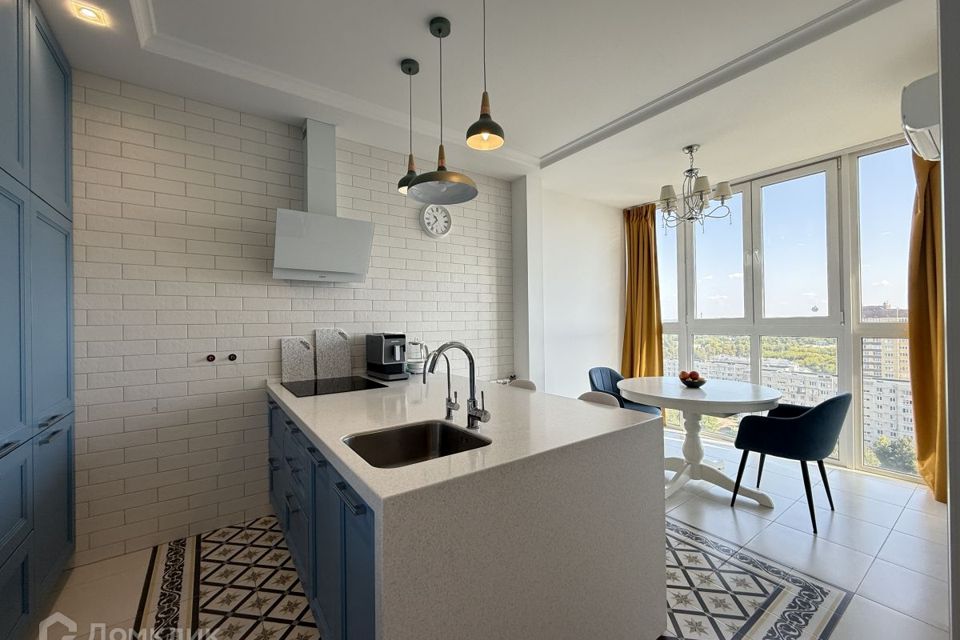 Продаётся 5-комнатная квартира, 130 м²